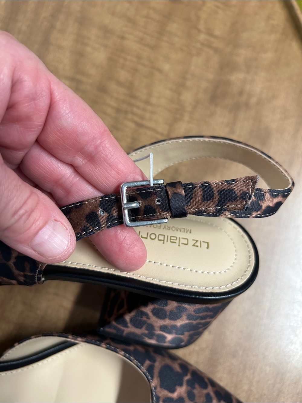 NWT Liz Claiborne Leopard Print Pointed Toe Slingback Block Heel Pumps 9.5
Y - Picture 12 of 16